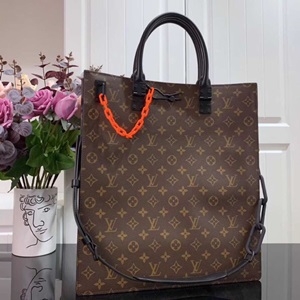 루이비통 2019 SS 모노그램 버질 아플로 삭 플라 토트백 M44475
