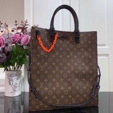 루이비통 2019 SS 모노그램 버질 아플로 삭 플라 토트백 M44475