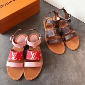 루이비통 2019 SS 모노그램 벨트버클 여성 샌들
