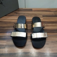 쥬세페 자노티 2019 SS 금속로고 커플 샌들