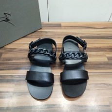 쥬세페 자노티 2019 SS 체인장식 커플 샌들