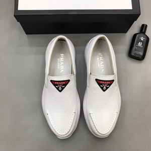 프라다 2019 SS 삼각패치 스티치 남성 슈즈