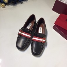 발리 2019 SS 삼선 스터드 금속버클 여성 슈즈