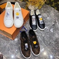루이비통 2019 SS 캐릭터 패치 여성 슈즈