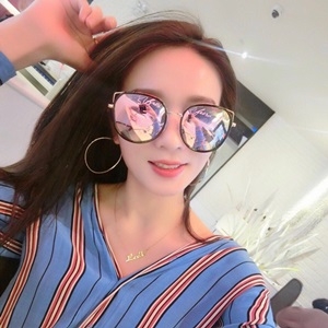 디올 2019 SS 캐릭터 로고 여성 선글라스