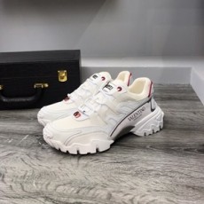 발렌티노 2019 SS 캐릭터 로고 화이트 커플 슈즈