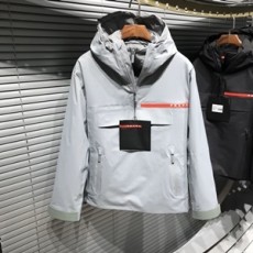 프라다 2019 SS 지퍼 후드 패치로고 남여공용 패딩