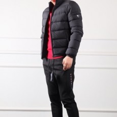 프라다 2019 SS 지퍼포켓 삼각로고 남성 패딩