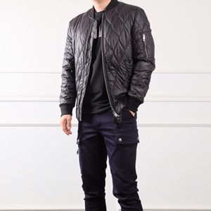 버버리 2019 SS 지퍼포켓 누빔 남성 패딩