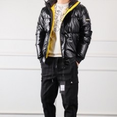펜디 2019 SS 지퍼포켓 몬스터 유광 남성 패딩