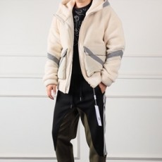오프화이트 2019 SS 양털 누빔안감 남성 패딩