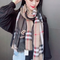 버버리 2019 SS 투톤 로고 자수 여성 머플러