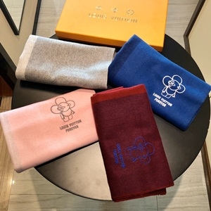 루이비통 2019 SS 캐릭터 자수 로고 남여공용 머플러