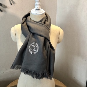 샤넬 2019 SS 캐릭터 자수 로고 남여공용 머플러