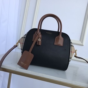 버버리 2019 SS 체크 투톤 큐브 토트백