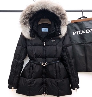 프라다 2020 SS 지퍼 벨트 여성 반패딩