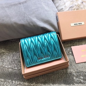 미우미우 2020 SS 쭈글이 로고 똑딱이 중지갑