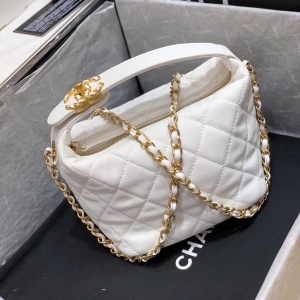 샤넬 2020 SS 퀄팅 체인로고 양가죽 화이트 토트백