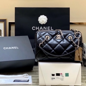 샤넬 2020 SS 빈티지 퀄팅 로고 체인 토트백
