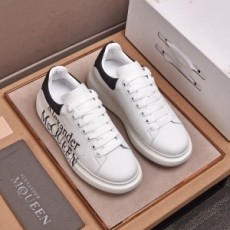 알렉산더 맥퀸 2020 SS 오버솔 로고 프린트 남성 슈즈