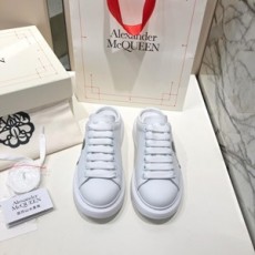 알렉산더 맥퀸 2020 SS 캐릭터 여성 뮐