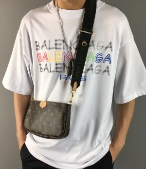 발렌시아가 2020 SS 로고 프린트 남성 반팔티