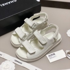 샤넬 2020 SS 로고 레더 화이트 여성 샌들