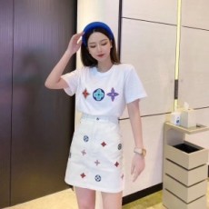 루이비통 2020 SS 로고 자수 반팔티 스커트 여성 세트