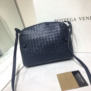 보테가 2020 SS 인트레치아토 나파 노디니 네이비 크로스백 커스텀급