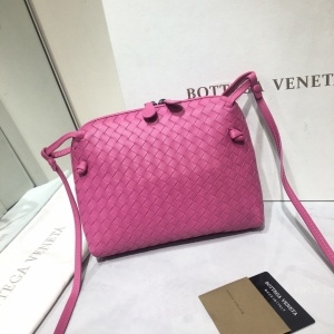 보테가 2020 SS 인트레치아토 나파 노디니 핫핑크 크로스백 커스텀급