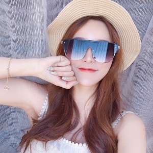 루이비통 2020 SS 금속로고 패치 여성 선글라스