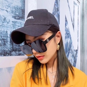 구찌 2020 SS 큐빅로고 여성 선글라스