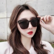 디올 2020 SS 금속로고 여성 선글라스