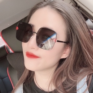 디올 2020 SS D로고 여성 선글라스