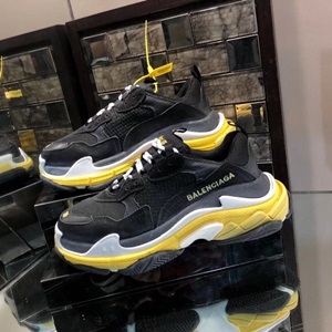 발렌시아가 2019 SS 트리플S 시즌 4 업뎃버젼 커플 슈즈 twenty