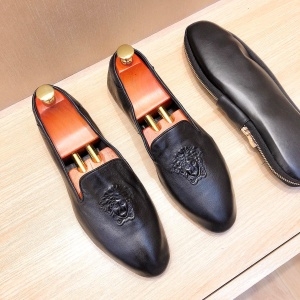 베르사체 2020 SS 캐릭터 각인로고 남성 슈즈