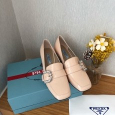 프라다 2020 SS 캐릭터 큐빅버클 여성 슈즈