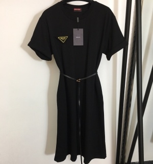 프라다 2020 SS 삼각로고 블랙 여성 원피스