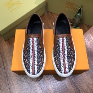 버버리 2020 SS TB로고 삼선 남성 슬립온