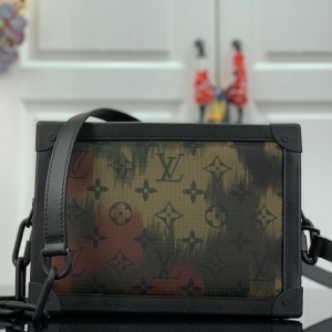 루이비통 2020 SS 캐릭터 소프트 트렁크 M55700 커스텀급