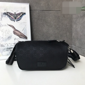 구찌 2020 SS GG 캔버스 블랙 바이크백 449182 커스텀급