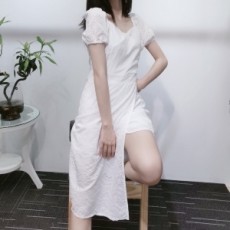 디올 2020 SS 캐릭터 자수 메쉬 트임 여성 원피스