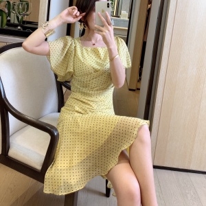 미우미우 2020 SS 땡땡이 러플 여성 원피스