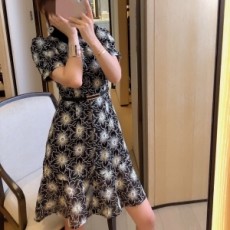 샤넬 2020 SS 플라워 자수 카라 여성 원피스