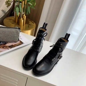 루이비통 LOUIS VUITTON 2020 SS 레더패치 여성 쇼트부츠