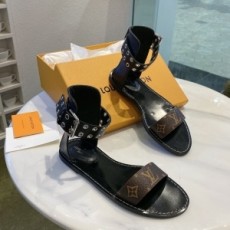 루이비통 LOUIS VUITTON 2020 SS 모노그램 스터드 여성 샌들