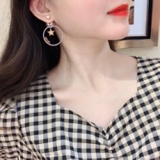 디올 DIOR 2020 SS 큐빅 진주 스타 귀걸이