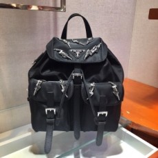프라다 PRADA 2020 SS 큐빅 나일론 백팩 1BZ006 커스텀급