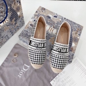 디올 DIOR 2020 SS 캐릭터 자수 여성 에스파듀