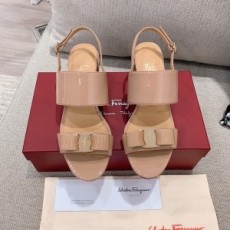 페레가모 FERRAGAMO 2020 SS 리본 에나멜 여성 샌들